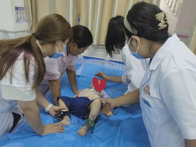 市妇幼保健院：走进渭南市儿童福利院健康体检 为孤残儿童保驾护